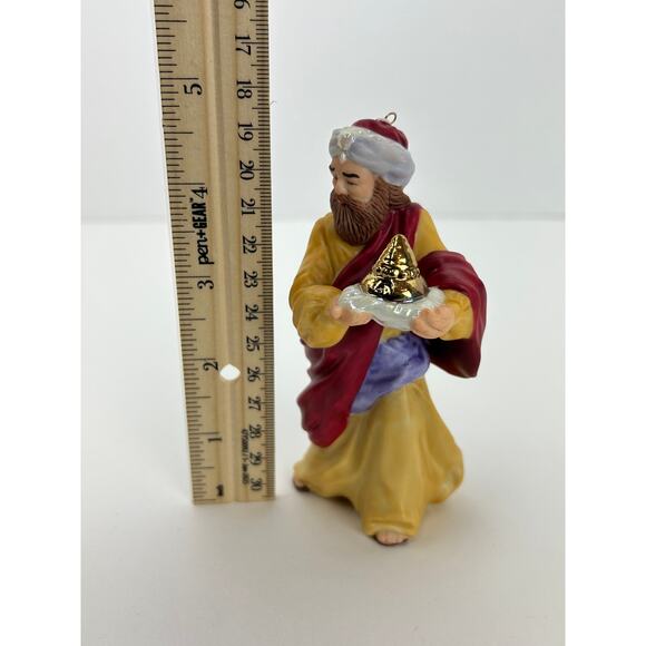 Hallmark Keepsake Caspar The Magi 1999 Blessed Nativity Porcelain Ornament w Box - Picture 6 of 8